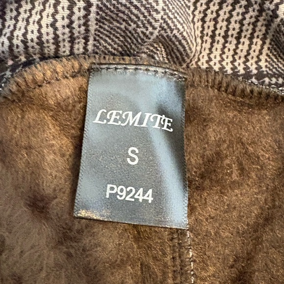 Women’s Gray Capri Plaid Pants - Picture 3 of 6